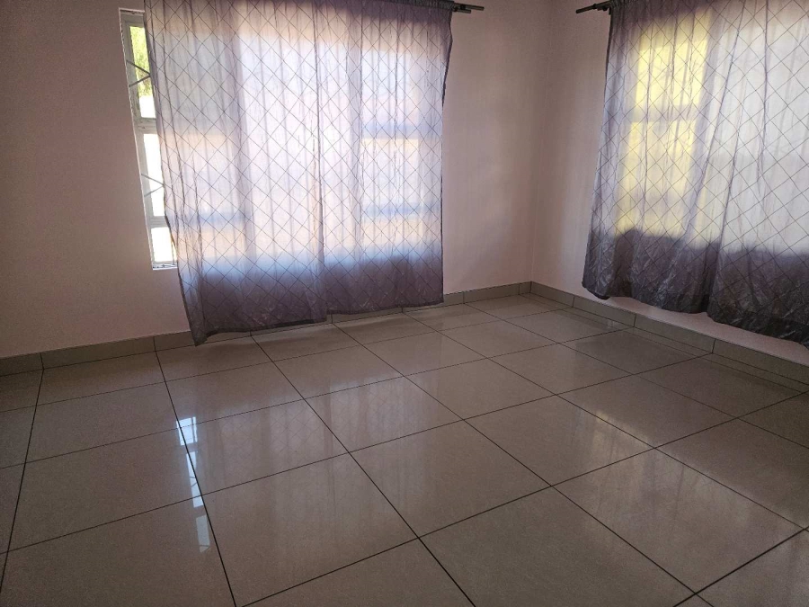 To Let 3 Bedroom Property for Rent in Floors Northern Cape